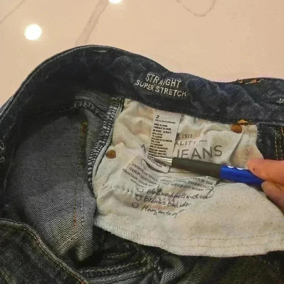 American Eagle Outfitters Womens Straight Super Stretch Distressed Jeans Size 2 - Picture 11 of 11